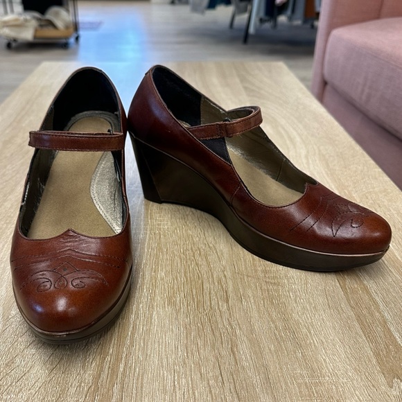 Naot brown leather retro platform shoes - Picture 1 of 12